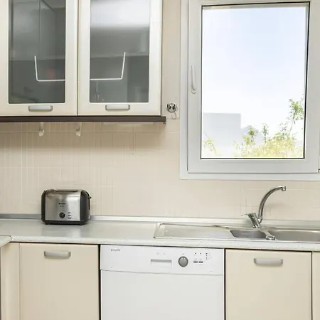 Charming House With Sea View & Shared Pool In Vakantiehuis