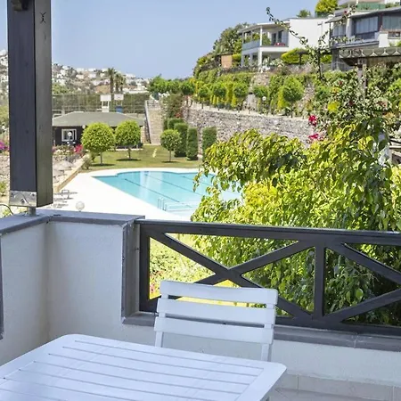 Charming House With Sea View & Shared Pool In Bodrum