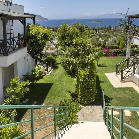 Charming House With Sea View & Shared Pool In Vakantiehuis *